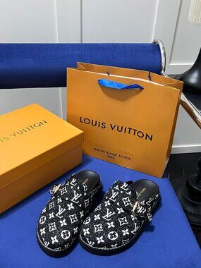 Louis Vuitton.Glitter Full-Print Mule Slippers | Sweet and Cool Girl's Spring an